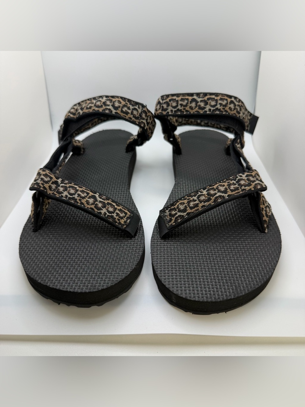 NWOT Teva Universal Leopard-Print Sandal Size 11